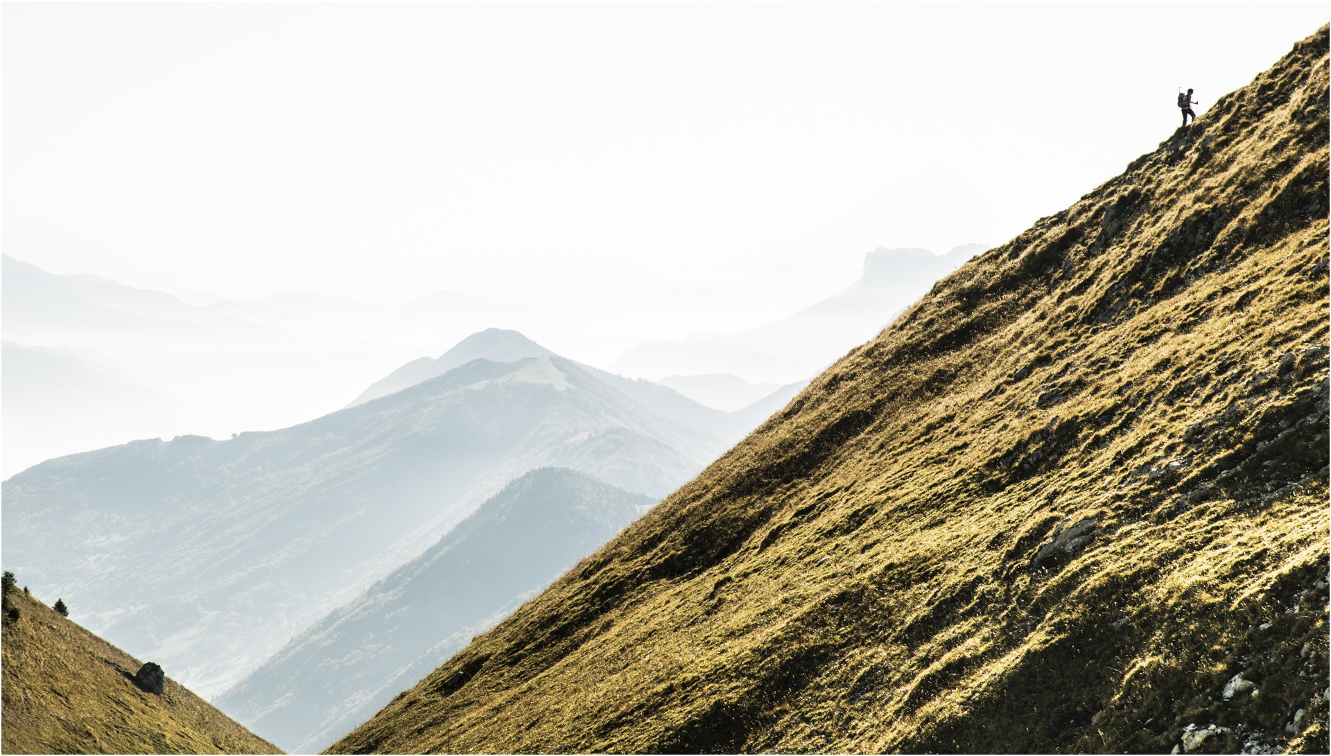 Une montagne dorée